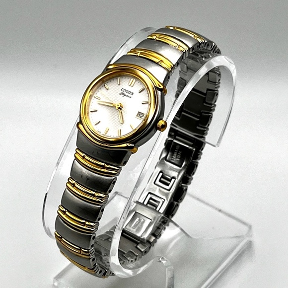 Vintage Citizen Elegance 90’s Round Gold Silver tones Ladies watch Working - Picture 5 of 11